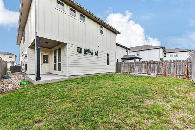 Building Photo - 164 MacArthur Dr