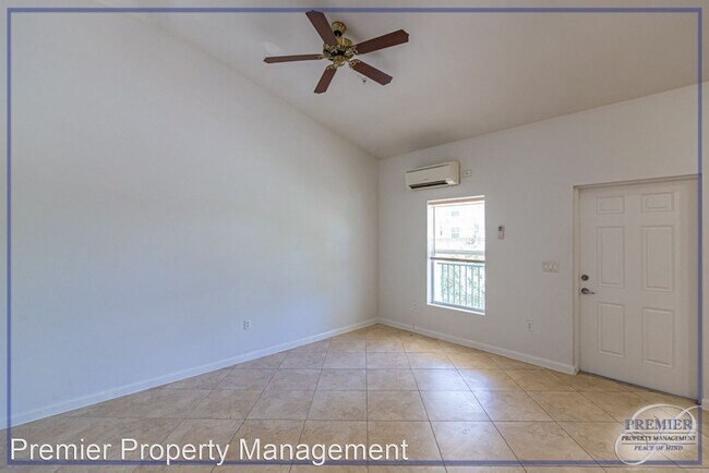 Building Photo - 1555 Blue Point Ave