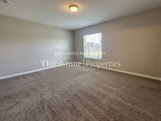 Building Photo - 1036 N Black Cherry Dr