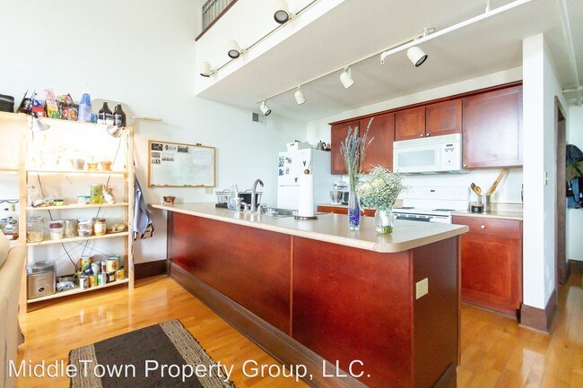 Building Photo - 120 S Walnut St