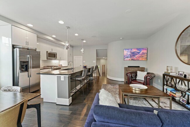 Building Photo - 783 Morton St NW