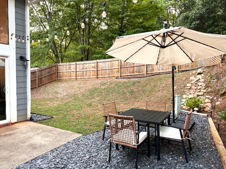 Building Photo - 1141 Berkley Dr SE