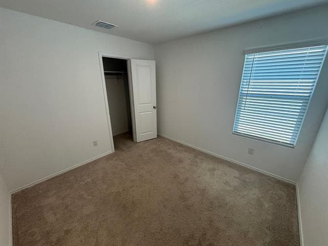 Building Photo - 206 Sunflower St