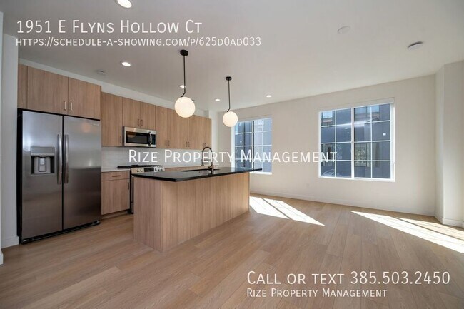 Building Photo - 1951 Flyns Hollow Ct