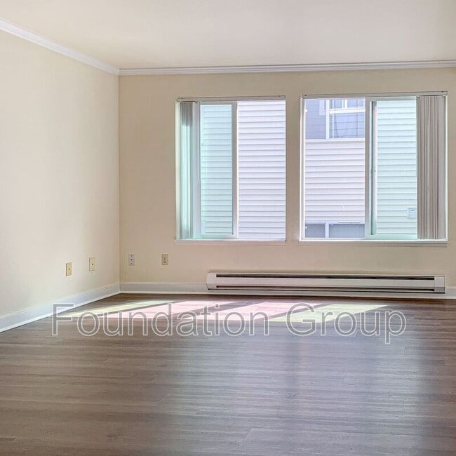 Building Photo - 1123 N 91st St