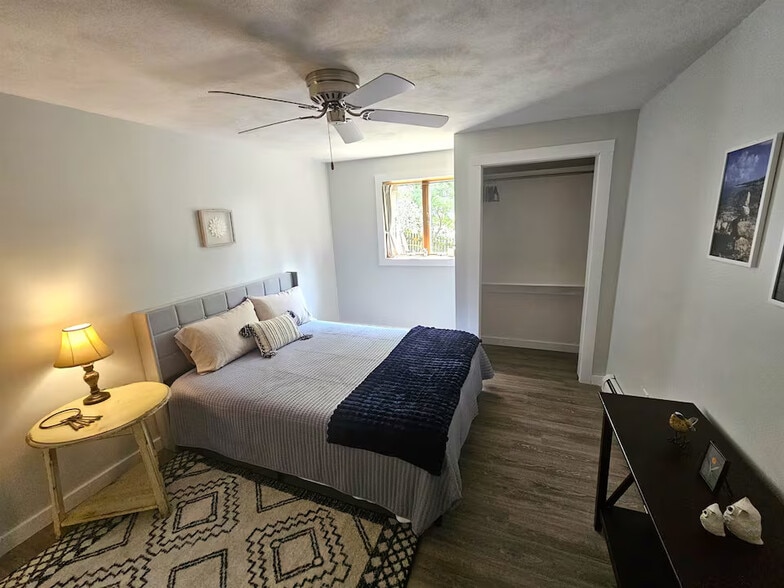 2nd Bedroom - 6117 E Lake Rd