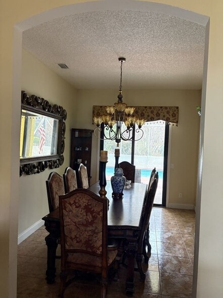 Building Photo - 5475 NW North Crisona Cir