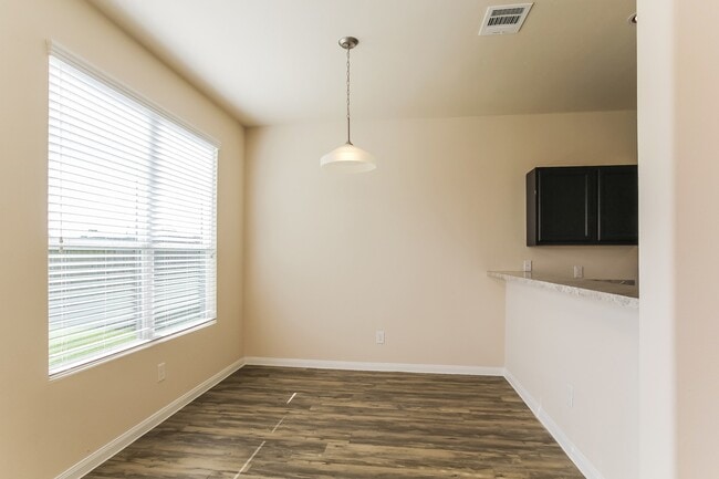 Building Photo - 12047 Pia Drive