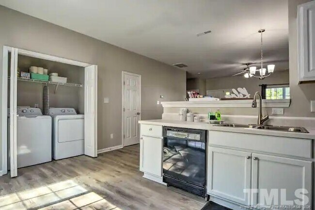 Building Photo - 3911 Volkswalk Pl