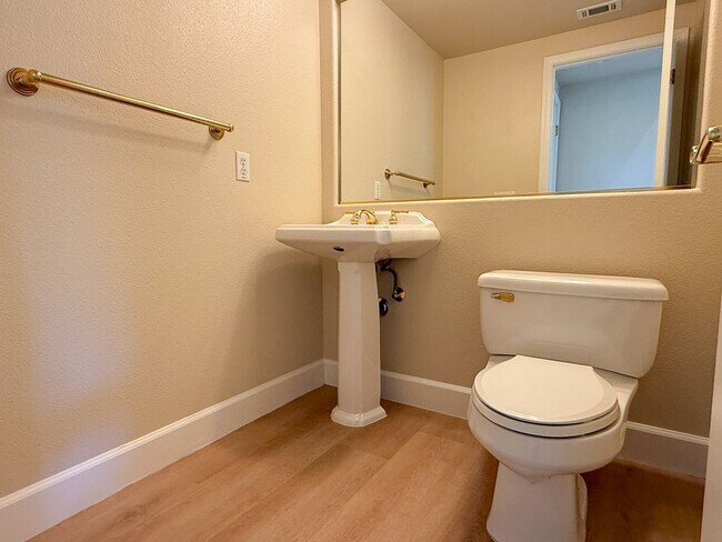 Building Photo - 1197 Eagle Valley Ct