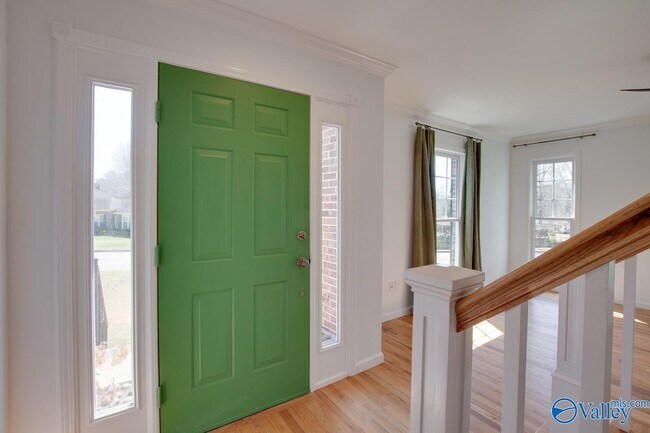 Building Photo - 501 Brenda Dr