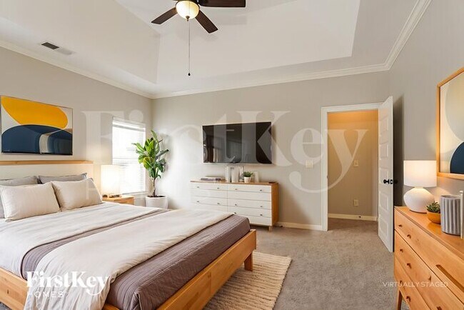 Building Photo - 604 Round Rd