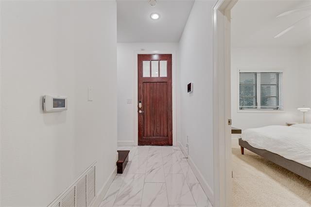 Building Photo - 3210 Carlisle St