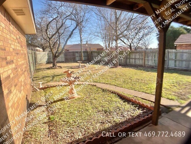 Building Photo - 617 Tara Dr