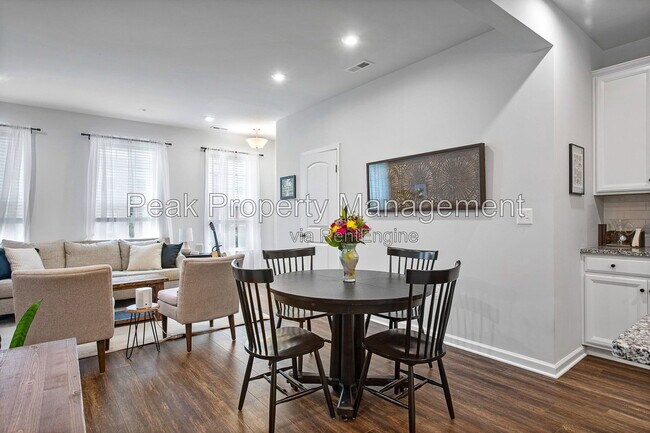 Building Photo - 8112 Wistar Creek Mews