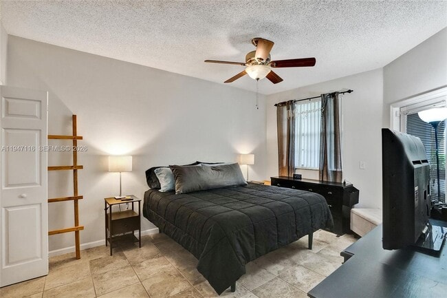 Building Photo - 3155 NE 184th St