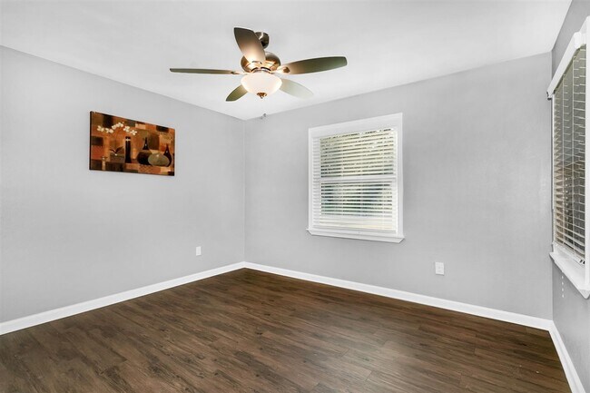 Building Photo - 3262 Kristen Dr