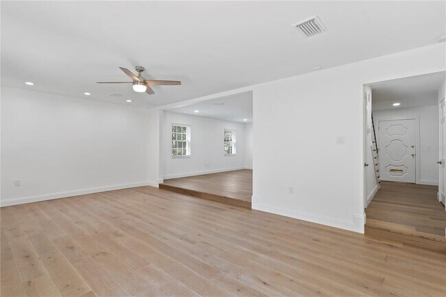 Building Photo - 4704 W Brookwood Dr
