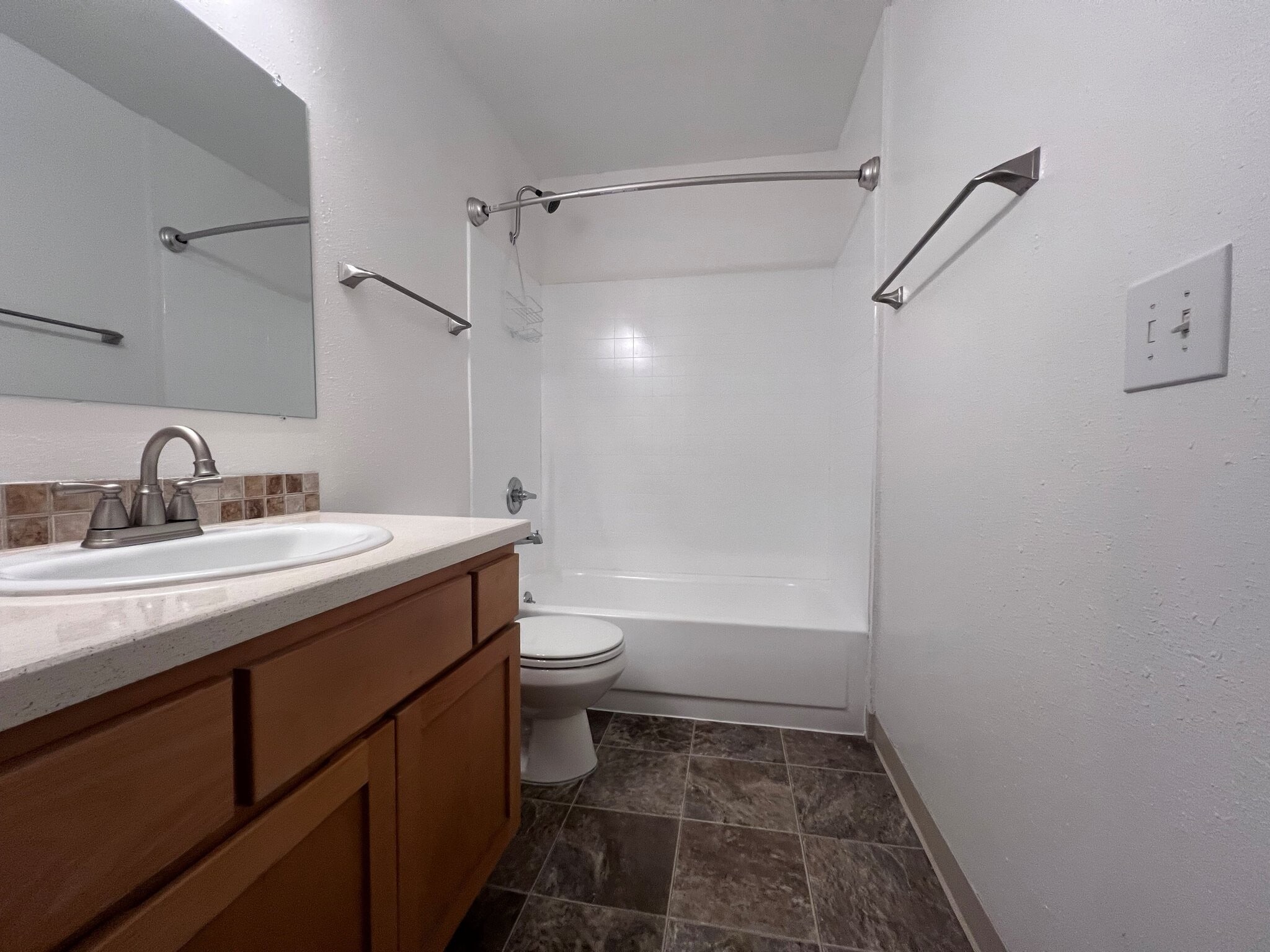 Building Photo - 17250 SW Heritage Ct