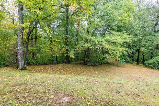 Building Photo - 178 Bishops Forest Dr