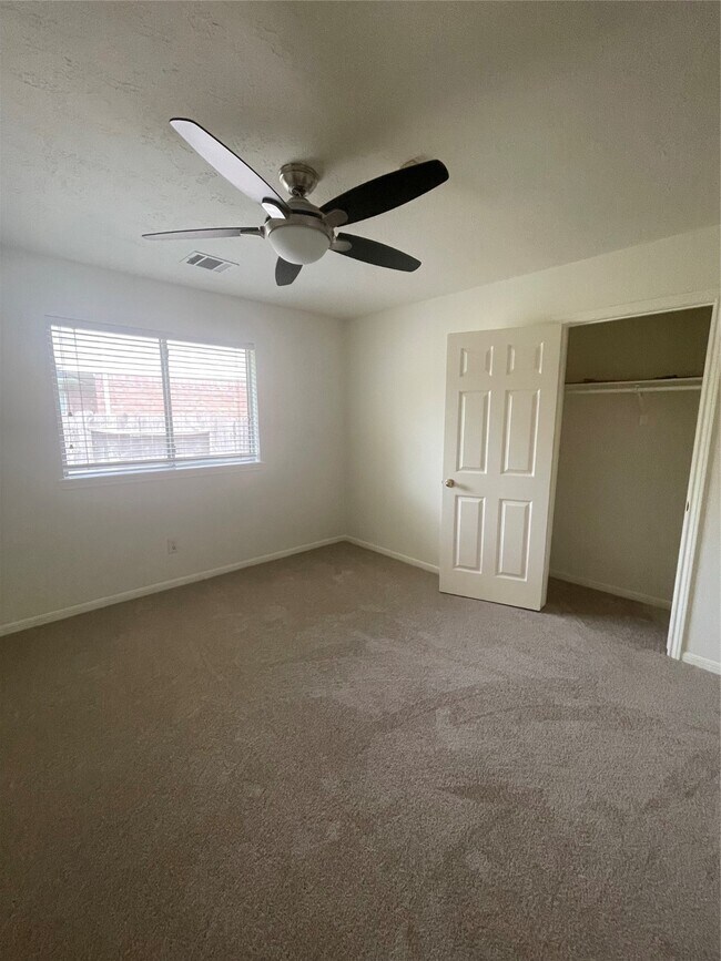 Building Photo - 11306 Yorkshire Oaks Dr