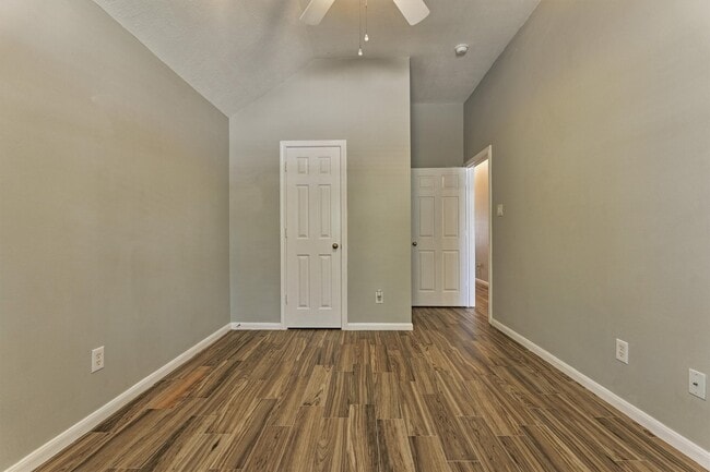 Building Photo - 11118 Creekline Meadow Ct