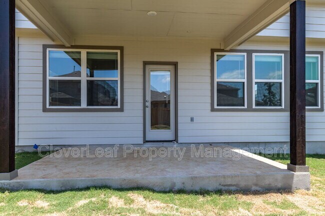 Building Photo - 2009 Flametree Ave