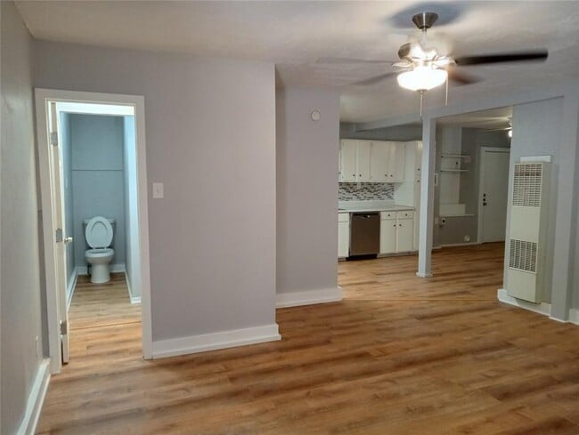 Building Photo - 4500 Avenue D