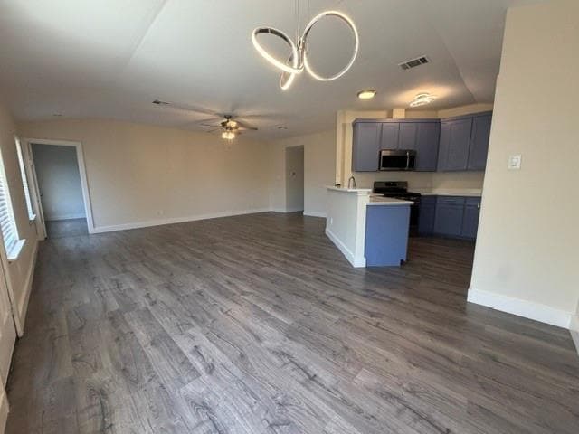 Building Photo - 4003 Ayala Dr