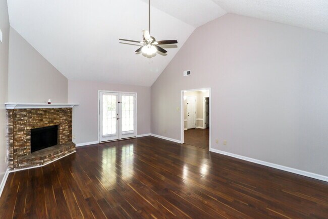 Building Photo - 631 Betty Boyd Ln