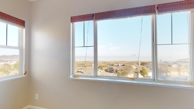 Building Photo - 123 Warbler Ln