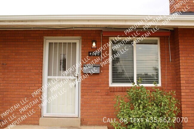 Building Photo - 4042 Porter Ave