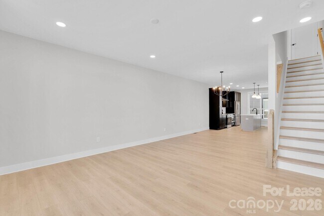 Building Photo - 113 Verbena St