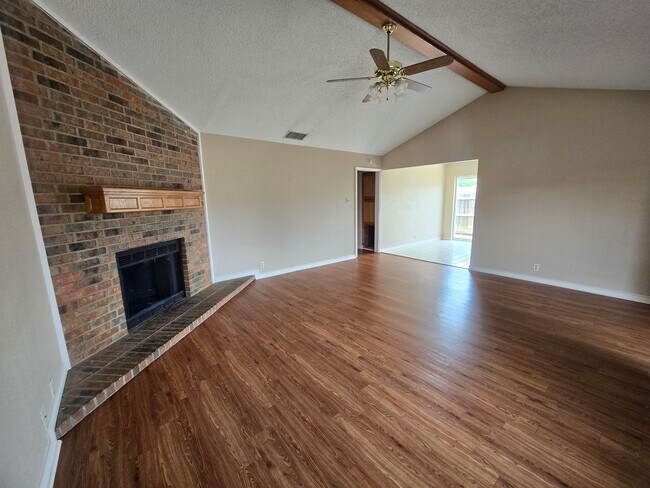 Building Photo - 1507 Lindsey Ln