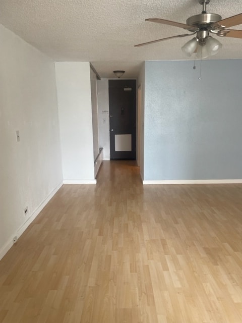 Building Photo - 747 Amana St