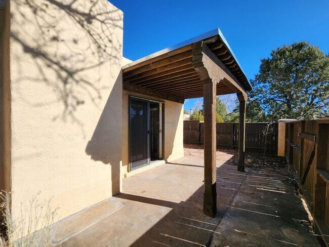 Building Photo - 3073 Plaza Blanca