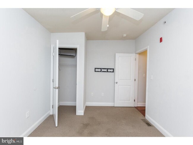 Building Photo - 931 N 19th St