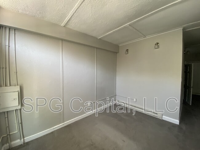 Building Photo - 226 Chestnut St