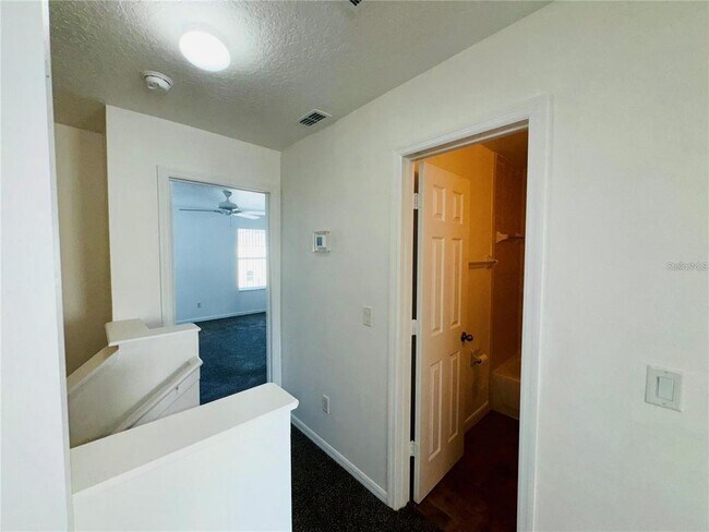 Building Photo - 1106 S Beach Cir