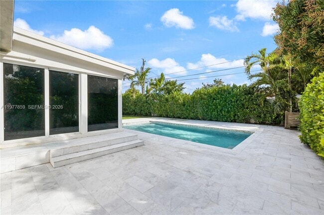 Building Photo - 7750 SW 16th St