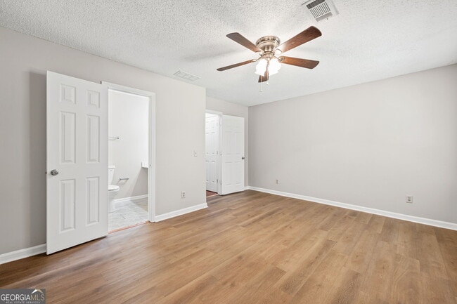 Building Photo - 5313 Waverly Trce