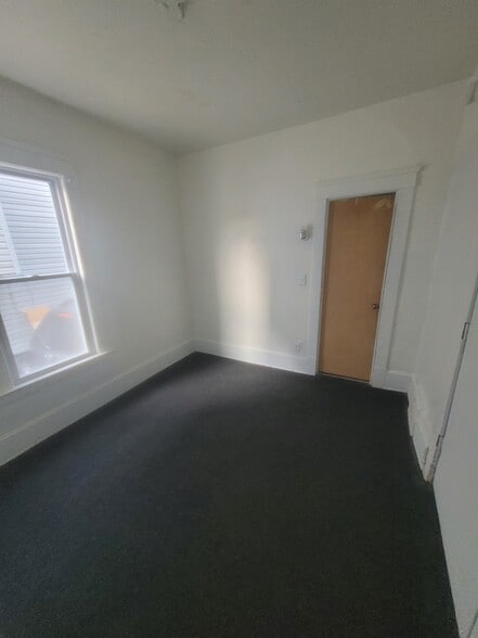 Building Photo - 10117 Hampden Ave