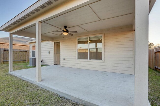 Building Photo - 28925 San Bernard River Loop
