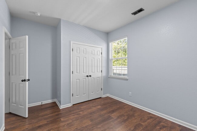 Building Photo - 155 Nautico Way