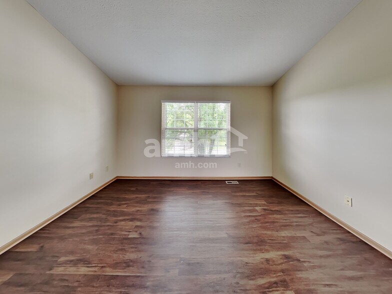 Building Photo - 3437 Oak Bend Blvd