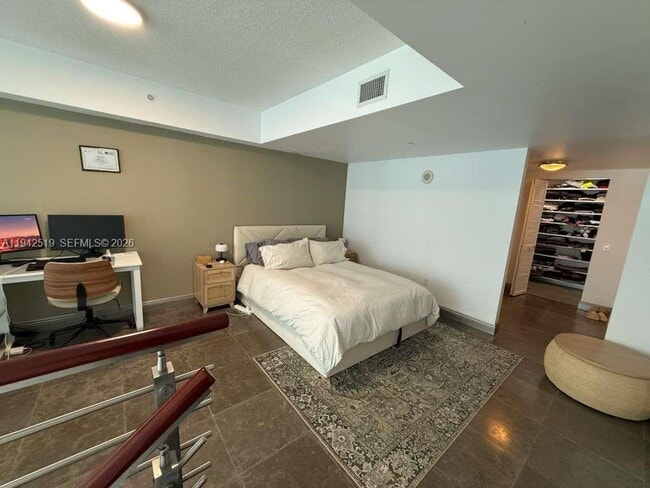 Building Photo - 41 SE 5th St