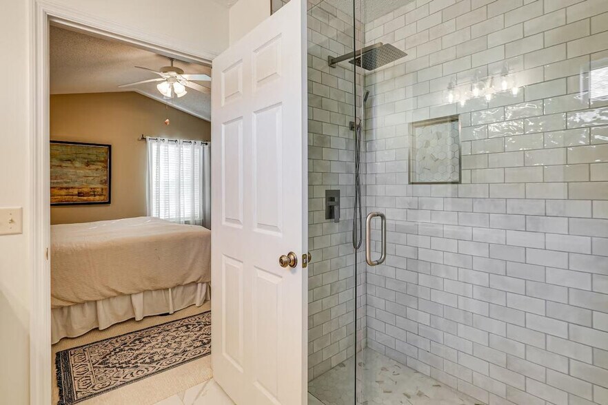 Building Photo - 21405 Palm Ave