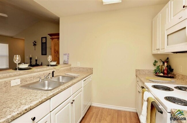 Building Photo - 8616 CR 273