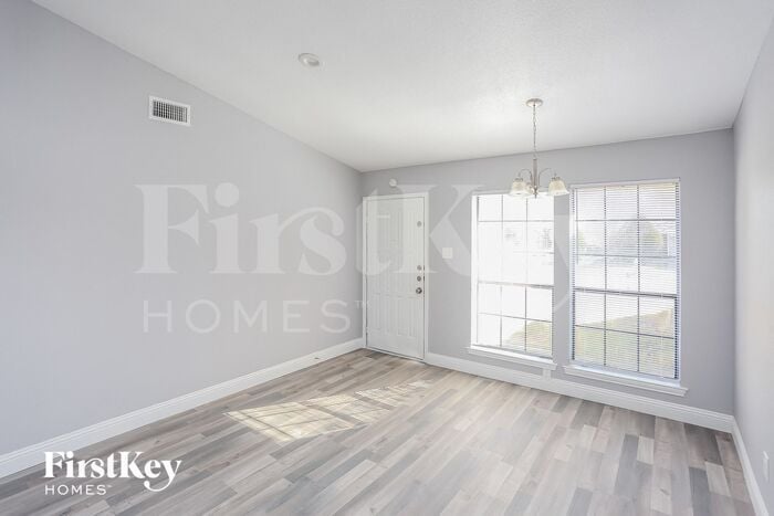 Building Photo - 5300 Virburnum Ct