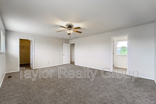 Building Photo - 851 Ponderosa Ln